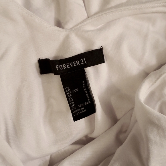 3/$15 Forever 21 | V Bodysuit - Picture 3 of 3